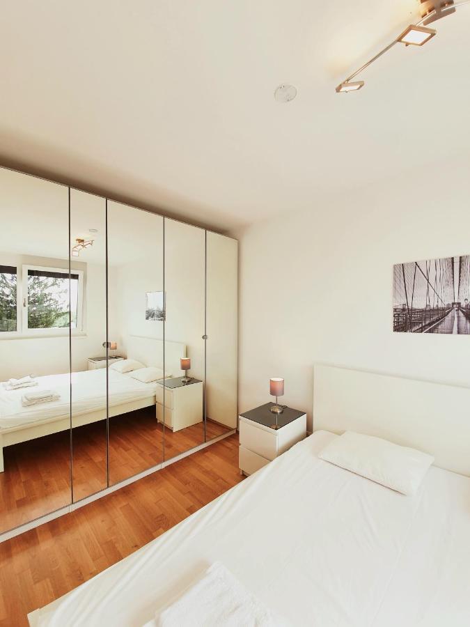 Near Lake Two Bedroom Fully Furnished Apartment Vienna Luaran gambar